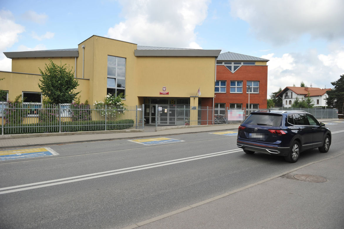 12-letnia Oliwka zginęła pod kołami autobusu niedaleko szkoły