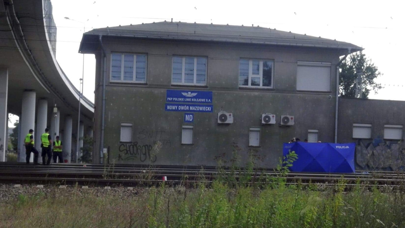 Makabra na torach w Nowym Dworze Mazowieckim. Pociąg potrącił dwie kobiety, 21-latka nie żyje