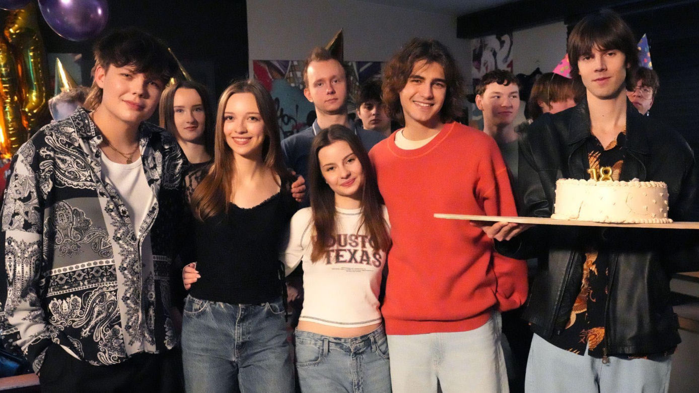 Barwy szczęścia odc. 3381. Ewa (Gabriela Ziembicka), Wiktor (Grzegorz Kestranek),Romeo (Jacek Tyszkiewicz), Ewelina (Amelia Listwon)