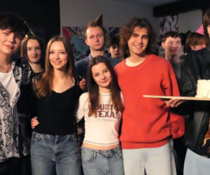 Barwy szczęścia odc. 3381. Ewa (Gabriela Ziembicka), Wiktor (Grzegorz Kestranek),Romeo (Jacek Tyszkiewicz), Ewelina (Amelia Listwon)