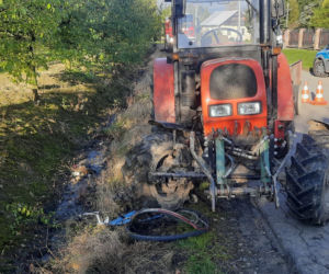 Śmiertelny wypadek w Szczereżu. Nie żyje rowerzysta potrącony przez traktor