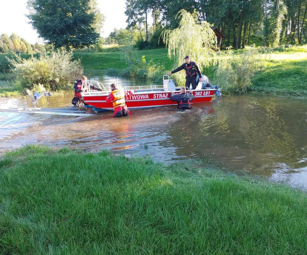 Tragiczny wypadek nad rzeką w powiecie ostrowskim