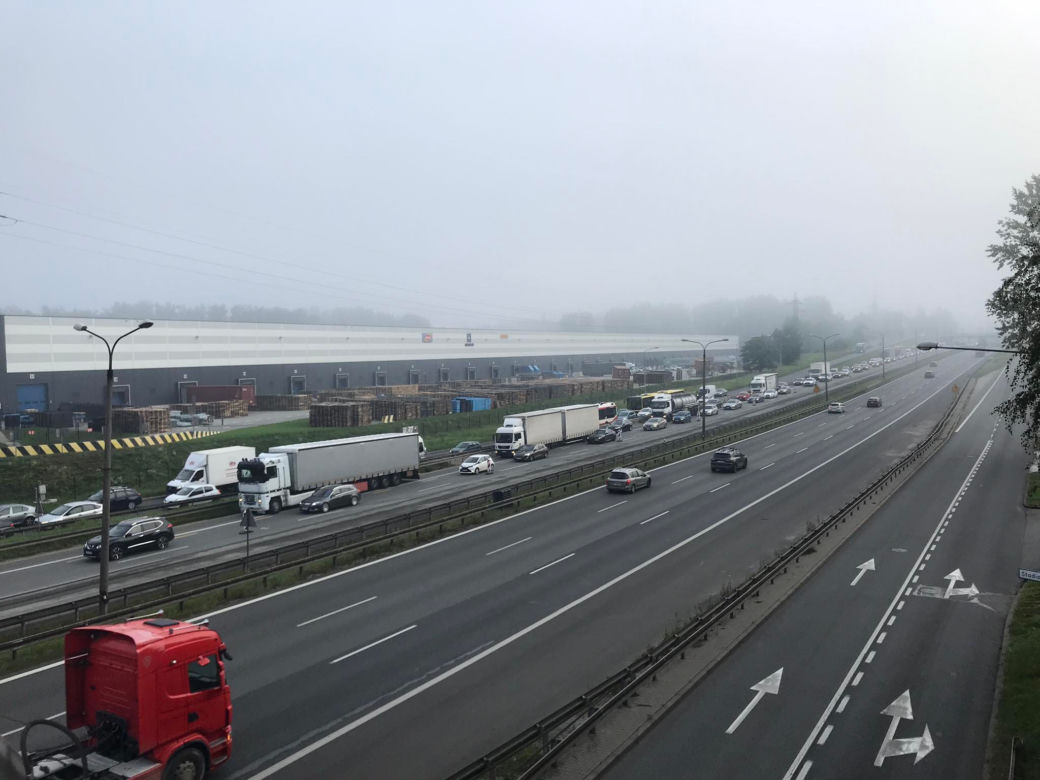 Jak ominąć korki na DK86 i nie spóźnić się do pracy? GZM radzi...gdzie zostawić auto