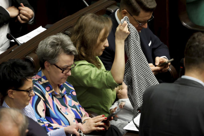 Bosakowie przyszli do Sejmu ze Stefankiem