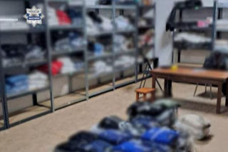 Handlowali podróbkami na transmisji live, zgarnęła ich policja. Wartość towaru przekracza 5 mln zł