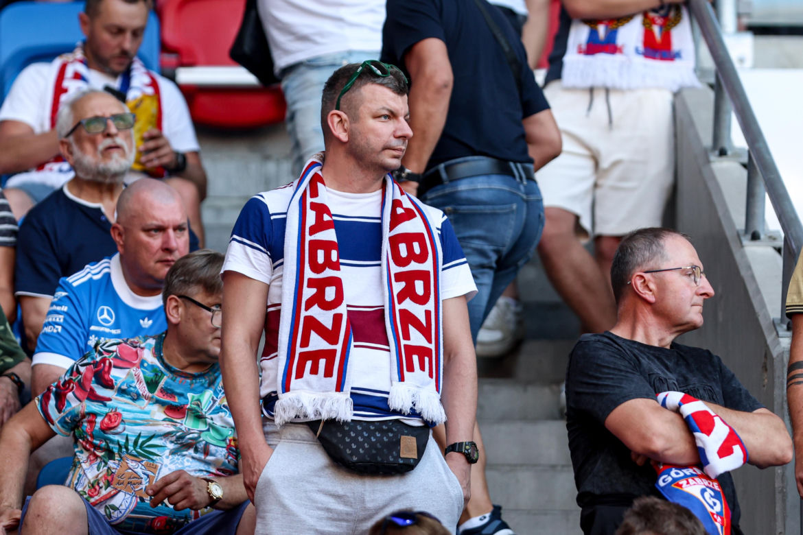 Zobaczcie zdjęcia kibiców z meczu Górnik - Fenerbahce i krótkie podsumowanie środowego spotkania na se.pl