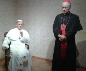 Papież Franciszek i Benedykt XVI w Krakowie! Można ich spotkać w muzeum figur woskowych [AUDIO, ZDJĘCIA]