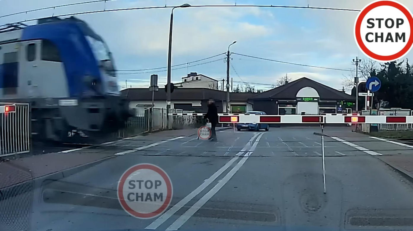 Krok dzielił emeryta od strasznej śmierci