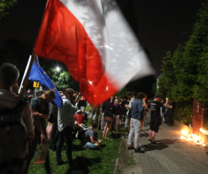 PROTEST POD DOMEM JAROSŁAWA KACZYŃSKIEGO.