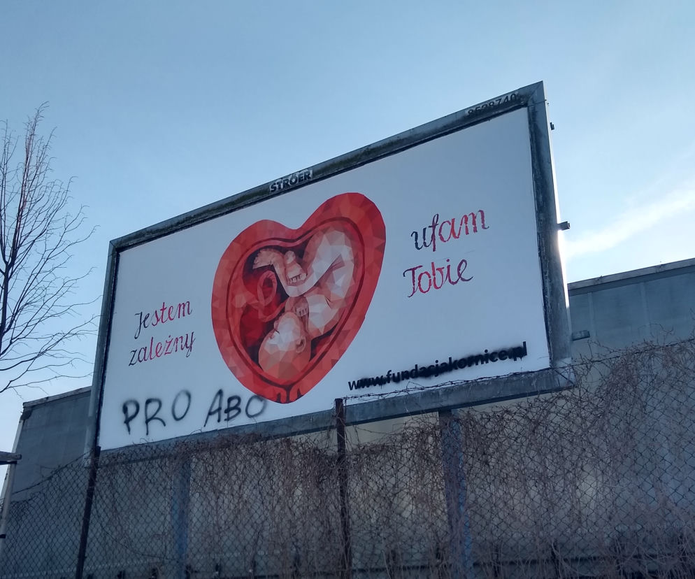 Bilbord antyaborcyjny zniszczony w Białymstoku