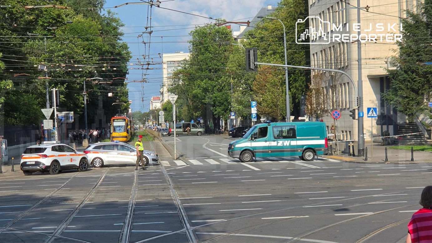 Tajemnicza walizka pod MON. Ruszyli pirotechnicy