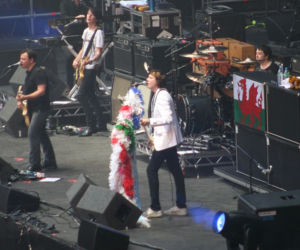 Manic Street Preachers Suicide is painless (w oryginale zespół sesyjny w składzie: John Bahler, Tom Bahler, Ron Hicklin i Ian Freebairn-Smith)