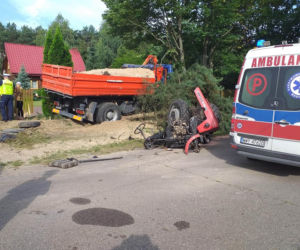 Plewica. Ciągnik rozleciał się na części! Zderzył się z tirem! ZDJĘCIA z fatalnego wypadku!