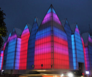 Pokaz iluminacji Filharmonii w Szczecinie z okazji Święta Muzyki