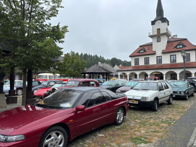 Zlot Zabytkowych Pojazdów w Nowym Sączu