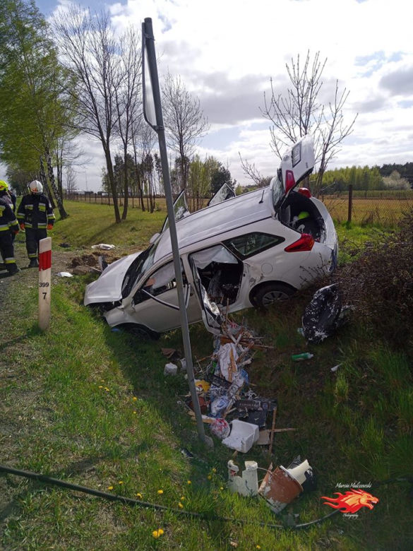 Wjechała do rowu, trafiła do szpitala 