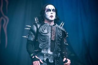 Czarne chmury nad frontmanem Cradle of Filth. Dani Filth pozwany przez byłych członków formacji