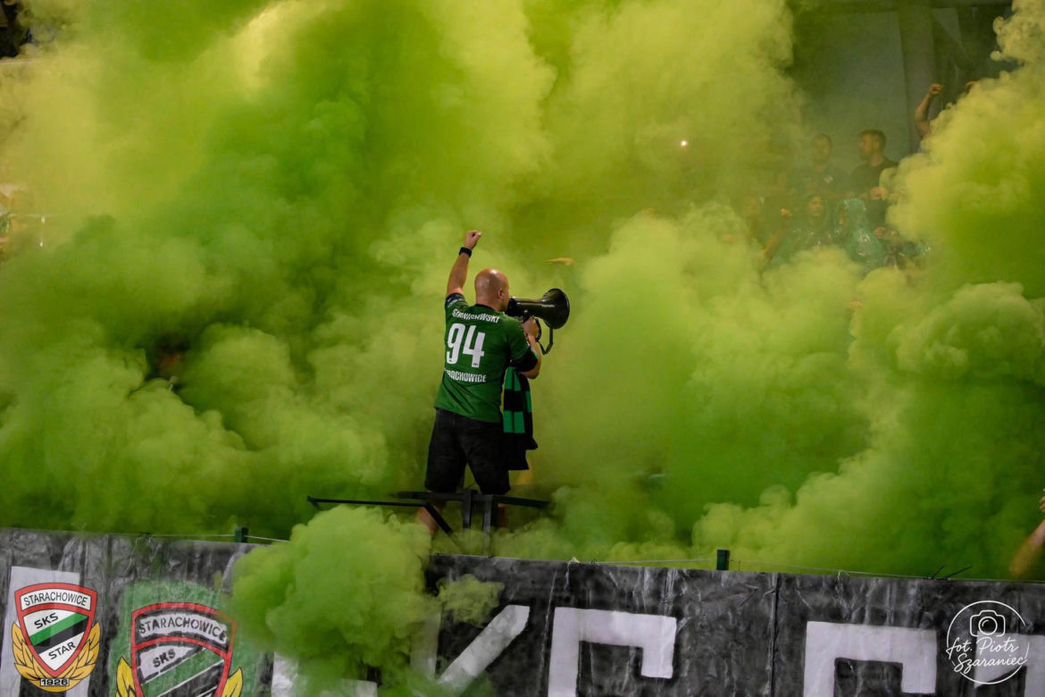 To było wielkie święto futbolu w Starachowicach. A oprawa kibiców SZTOS