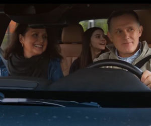 M jak miłość. Marysia (Małgorzata Pieńkowska), Basia (Karina Woźniak), Artur Rogowski (Robert Moskwa)