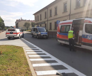 Wypadek w Nowym Sączu! Osobówka zderzyła się ze skuterem