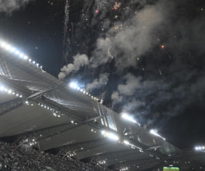 Kibice nie zawiedli podczas meczu Legia - Widzew. Efektowne zdjęcia z trybun