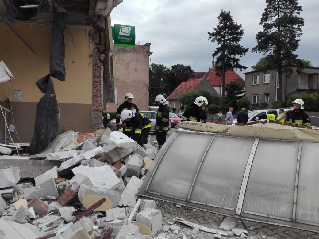 Ktoś wysadził bankomat w powietrze