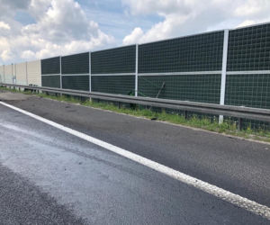 Wypadek na A4. Kierowcy jechali pod prąd korytarzem życia!