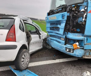 Koszmarny wypadek pod Makowem Mazowieckim! 2-latek z citroena zabrany przez śmigłowiec [ZDJĘCIA]