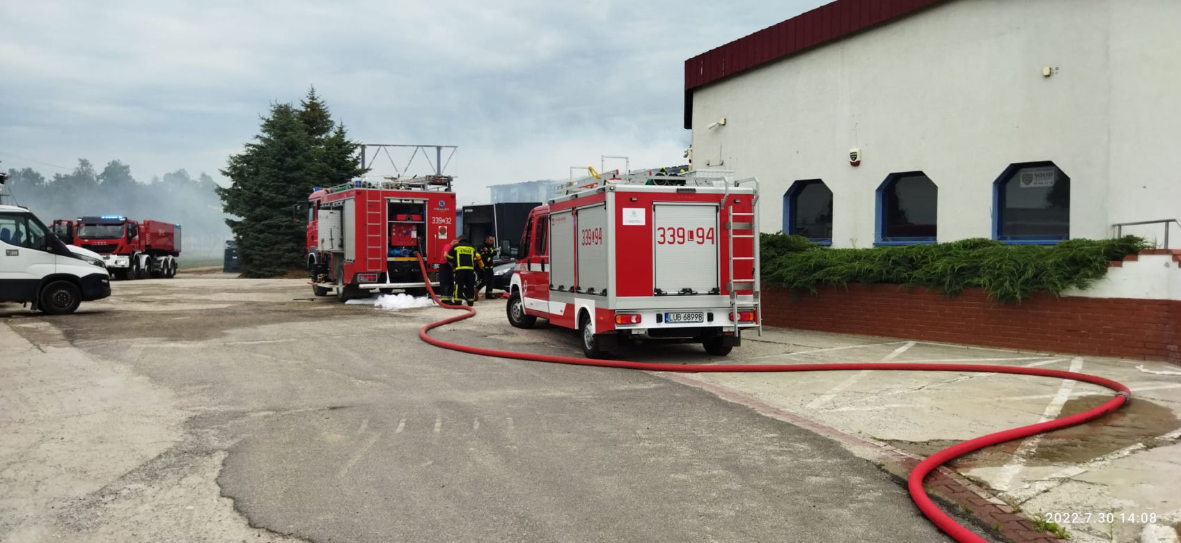 Potężny pożar niedaleko Lublina. Straty oszacowano na 12 mln zł