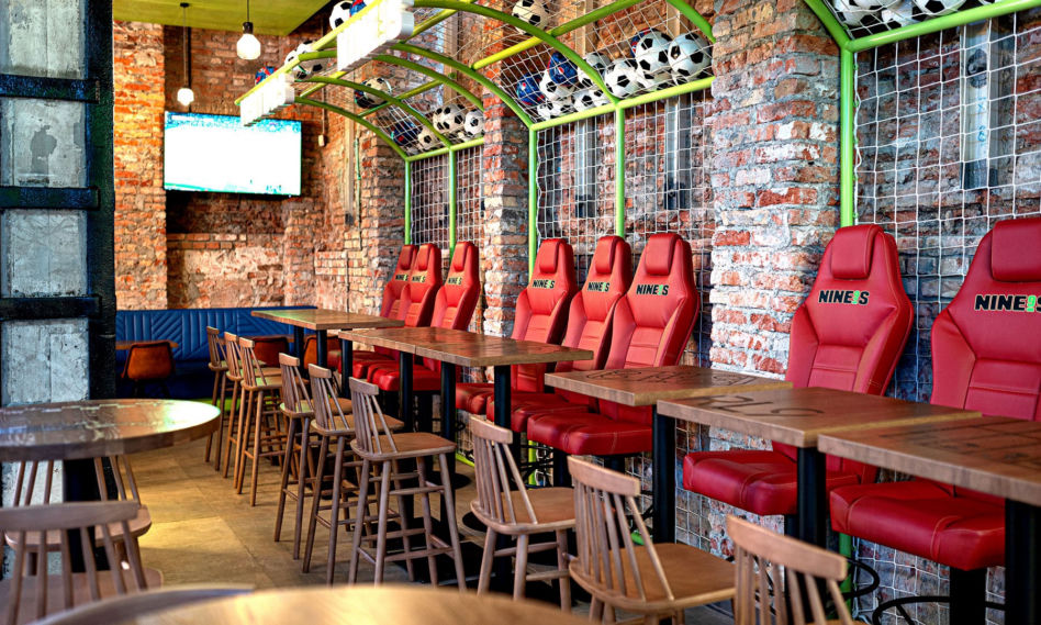 NINE's. Restaurant & Sports Bar: lokal Roberta Lewandowskiego w Browarach Warszawskich