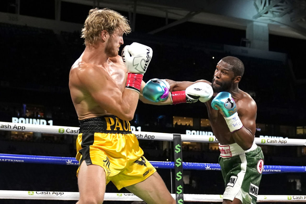 Floyd Mayweather Jr. - Logan Paul