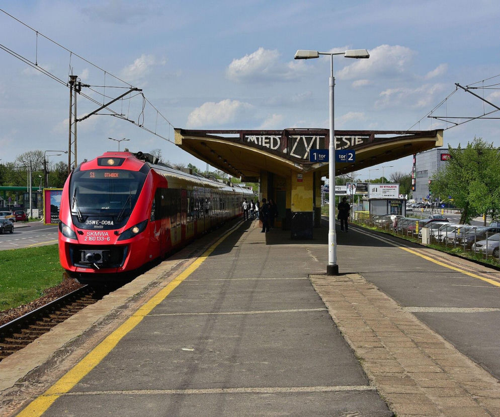 Peron przystanku kolejowego Warszawa Międzylesie