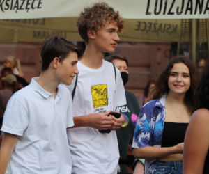 Torunianie protestują przeciwko przegłosowaniu Lex TVN