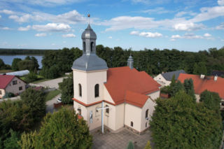 Ta wioska to ukryty skarb Wielkopolski, gdzie historia królów spotyka się z błękitem jezior