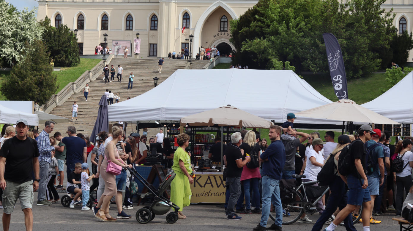 Tłumy na placu Zamkowym w Lublinie