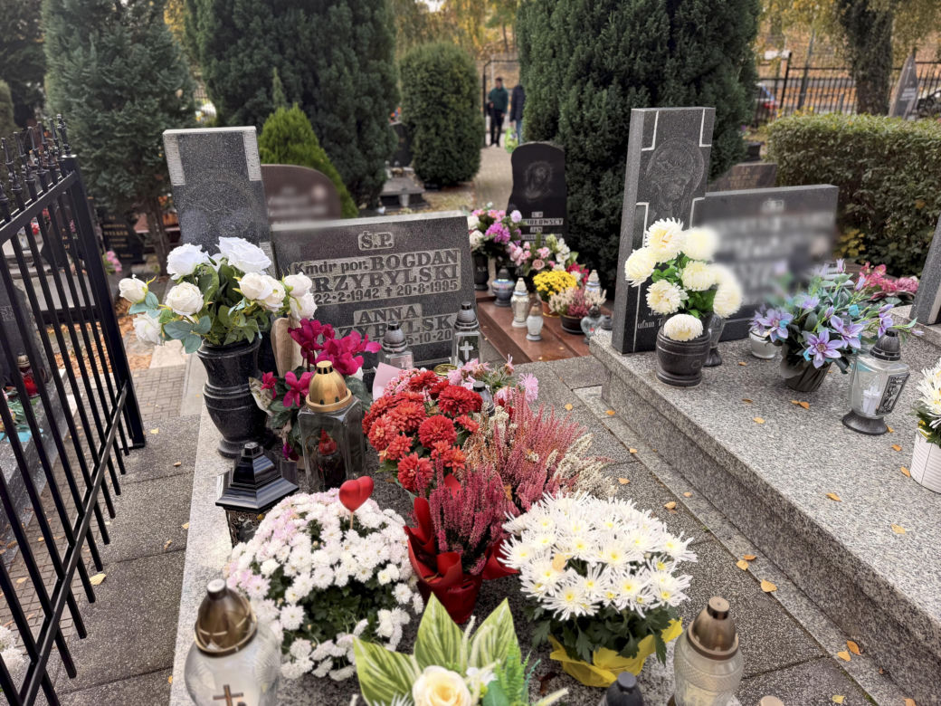 Tak dziś wygląda grób Anny Przybylskiej. Uwielbianą aktorkę pożegnaliśmy 12 lat temu
