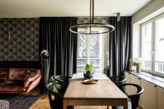 80 m² pełne detali. Gdyńskie mieszkanie utkane z faktur