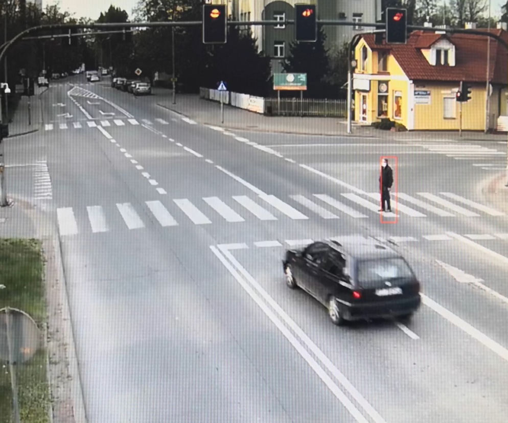 Pijany 19-latek pędził po Tarnobrzegu jak szalony: Pod prąd, po chodniku, na czerwonym 