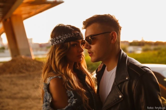 Sylwia Nowak w klipie Ukradnij. Seksowna jak nigdy dotąd! [FOTO]
