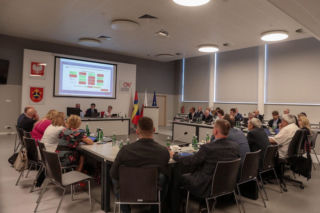 Ostrów. Prezydent bez absolutorium. Wojna na komentarze trwa