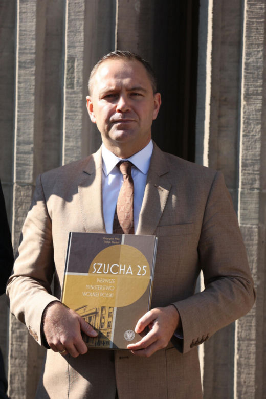 Styl Rafała Trzaskowskiego i Karola Nawrockiego
