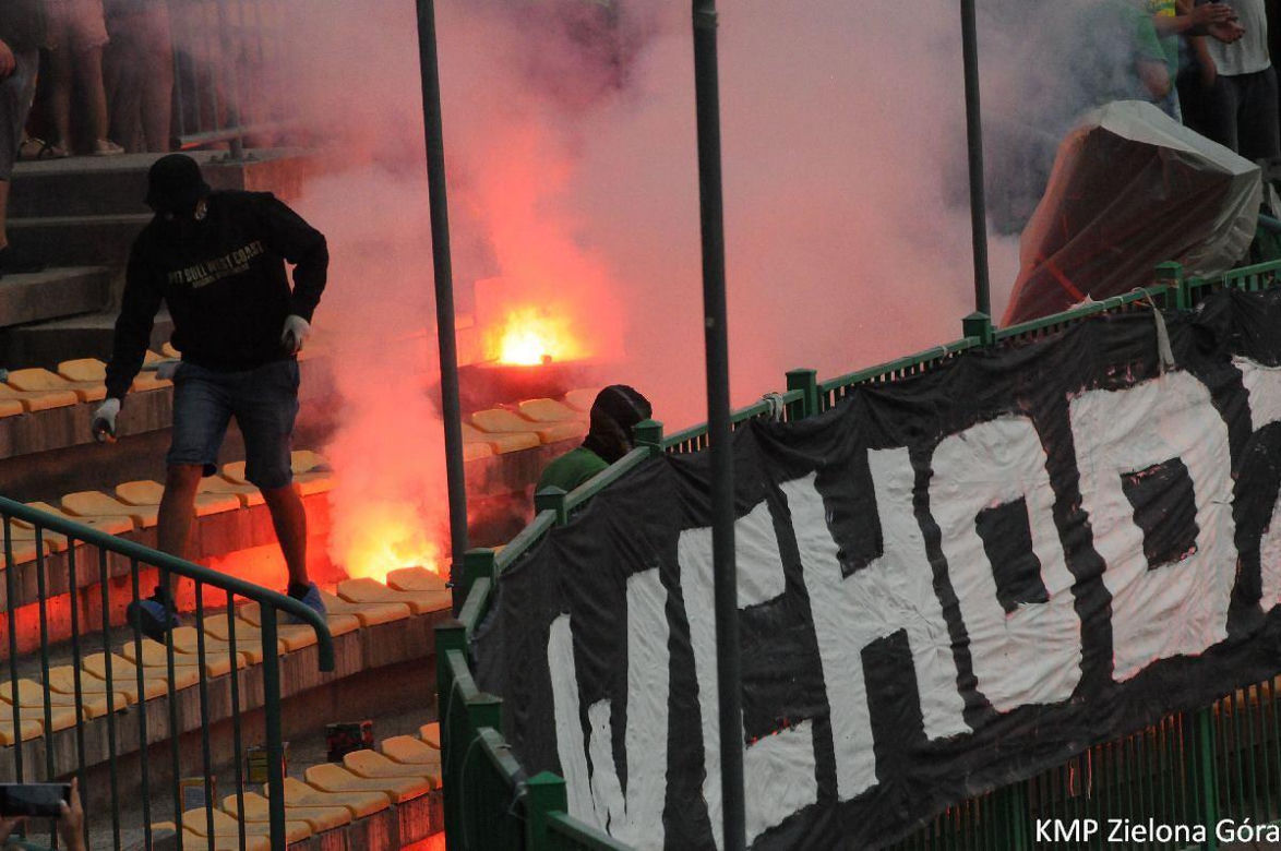 Race na stadionach żużlowych