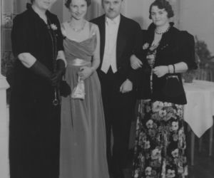 Sylwester w Warszawie sprzed lat. Tak stolica witała dawniej Nowy Rok