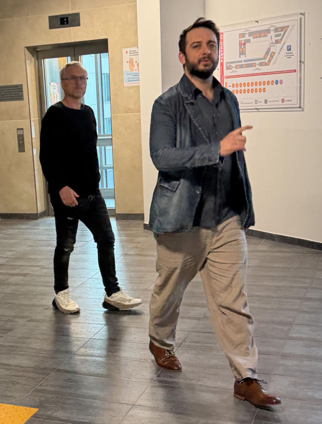 Rozwód Gąsiorowskiej i Żurawskiego w toku! Aktor czekał pod salą z kubkiem w ręku