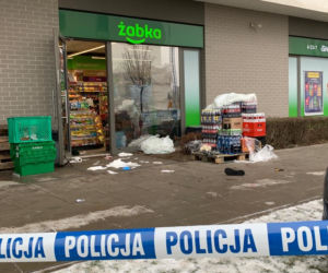 Brutalny atak na sprzedawcę w Ursusie