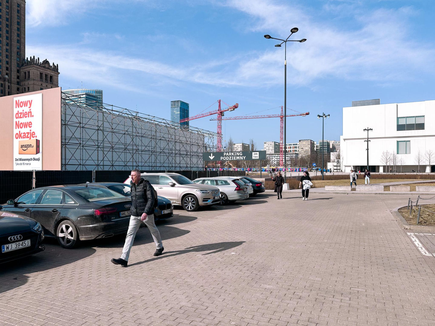 Unboxing Amazon - reklamowy pawilon na Placu Centralnym w Warszawie