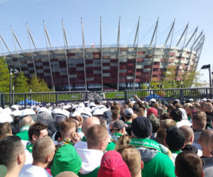 Zamieszanie pod Stadionem Narodowym w Warszawie - kibic Lechii Gdańsk mieli problem ze wejściem na mecz!
