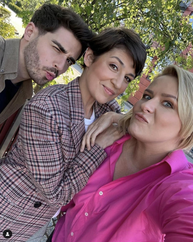 Pierwsza miłość na planie. Marysia (Aneta Zając), Kinga (Aleksandra Zienkiewicz), Kacper (Damian Kulec)