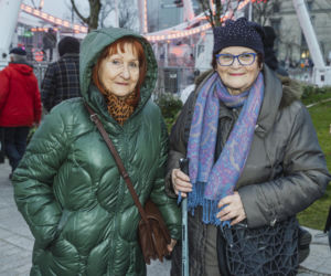 Tłumy na świątecznym Jarmarku Warszawskim. Zapytaliśmy ludzi, co o nim myślą