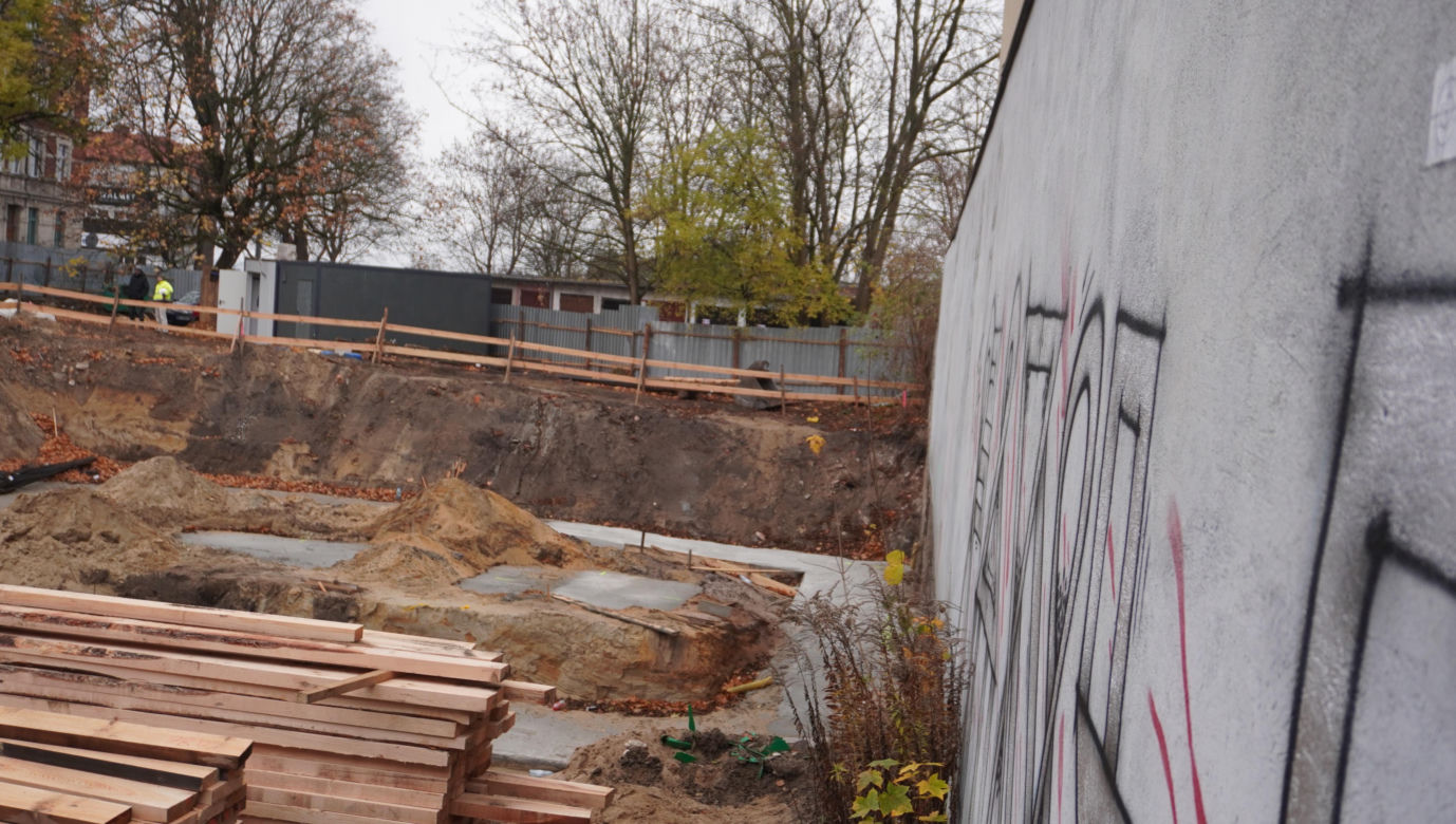 Postępują prace nad nowym apartamentowcem w centrum Olsztyna. Zobacz nowe zdjęcia